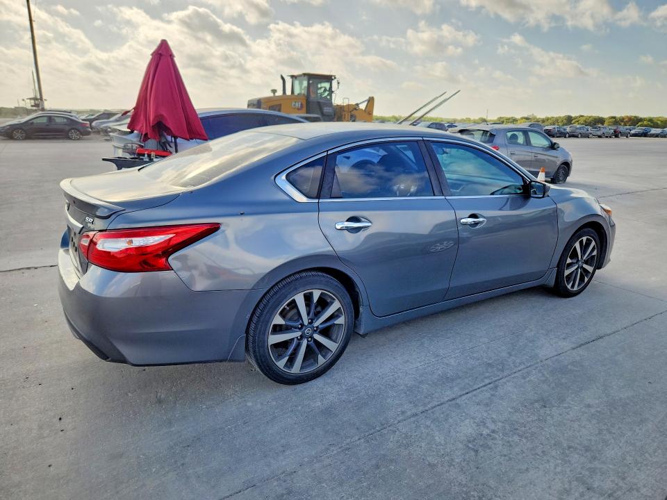 Photo 3 from auction – 2016 NISSAN ALTIMA with VIN 1N4AL3APXGC116409
