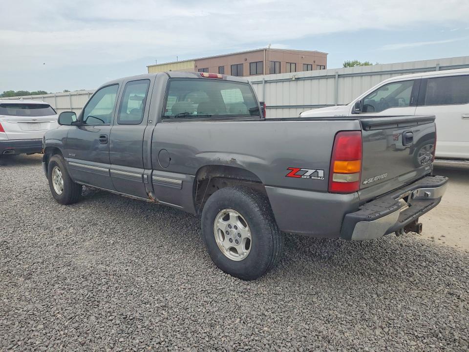 Photo 2 from auction – 2001 CHEVROLET SILVERADO with VIN 2GCEK19V911352374