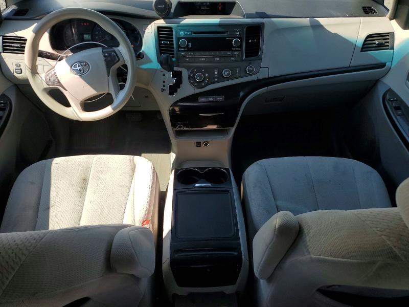 Foto 8 de la subasta – 2012 TOYOTA SIENNA con VIN 5TDJK3DC4CS041477