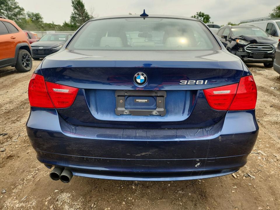 Photo 6 from auction – 2011 BMW 328 with VIN WBAPK7C53BF087205