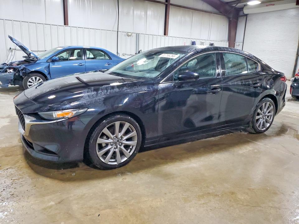 MAZDA 3 2022 with VIN JM1BPABL6N1507939 - Photo from auction