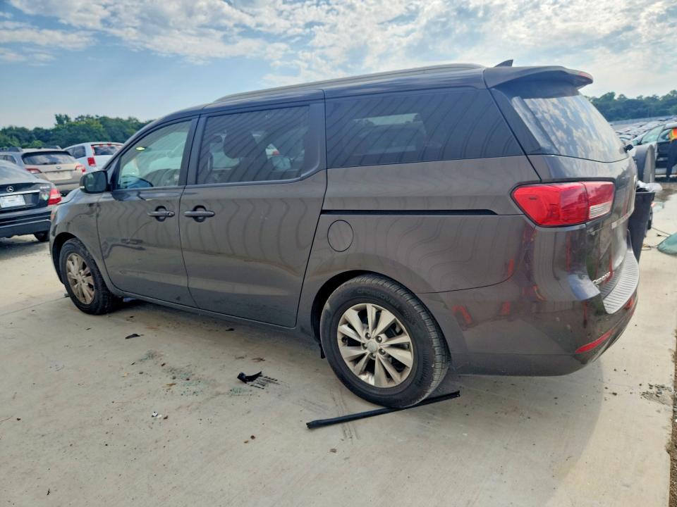 Photo 2 from auction – 2015 KIA SEDONA with VIN KNDMB5C17F6022385