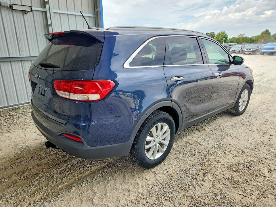 Photo 3 from auction – 2017 KIA SORENTO with VIN 5XYPGDA58HG308549
