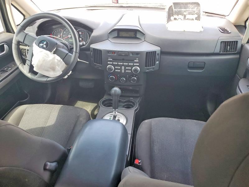 Photo 8 from auction – 2011 MITSUBISHI ENDEAVOR with VIN 4A4JN2AS0BE011645