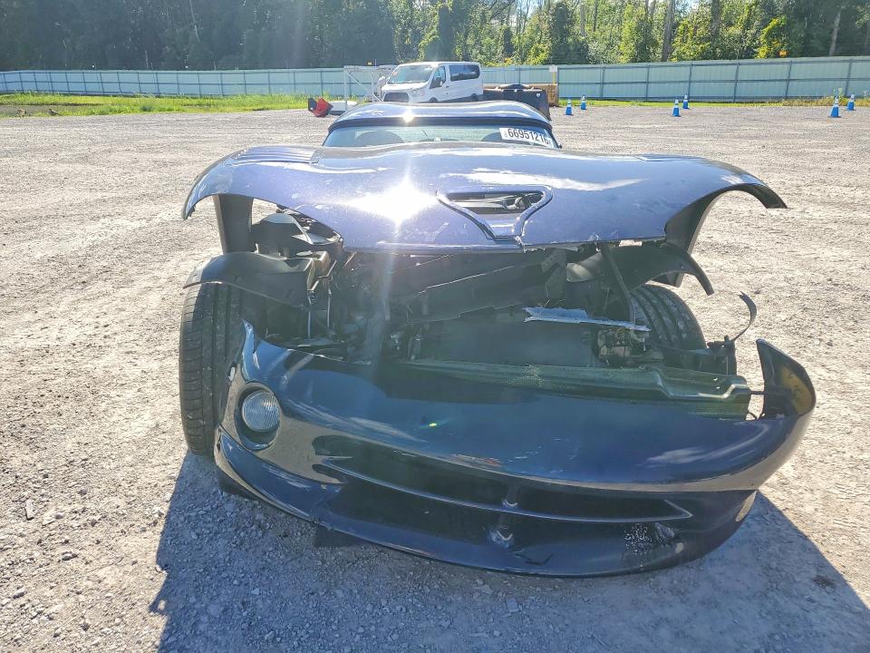 Снимка 5 от търг – 2001 DODGE VIPER с VIN 1B3ER65E51V703084