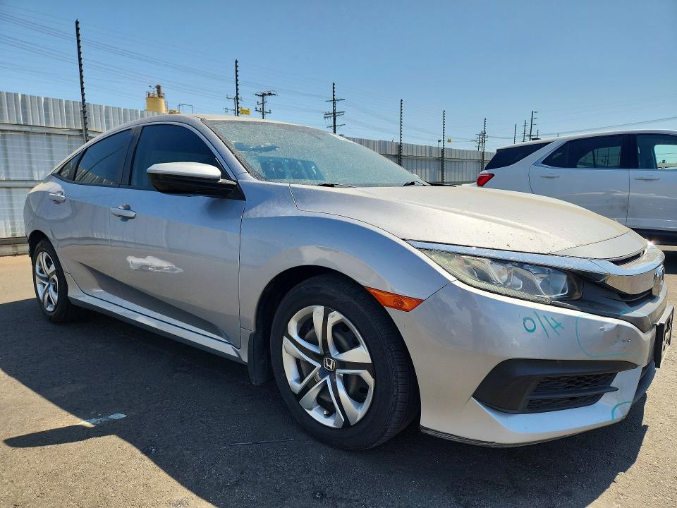 Photo 4 from auction – 2018 HONDA CIVIC with VIN 2HGFC2F59JH542695