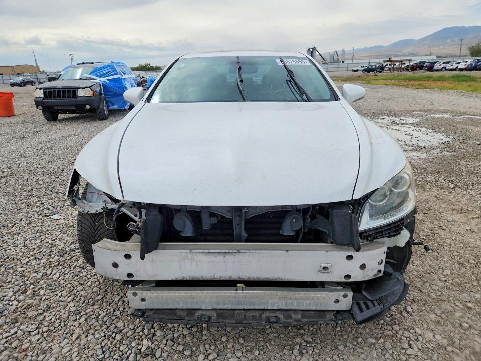 Photo 5 from auction – 2013 LEXUS LS with VIN JTHBL5EF3D5118643