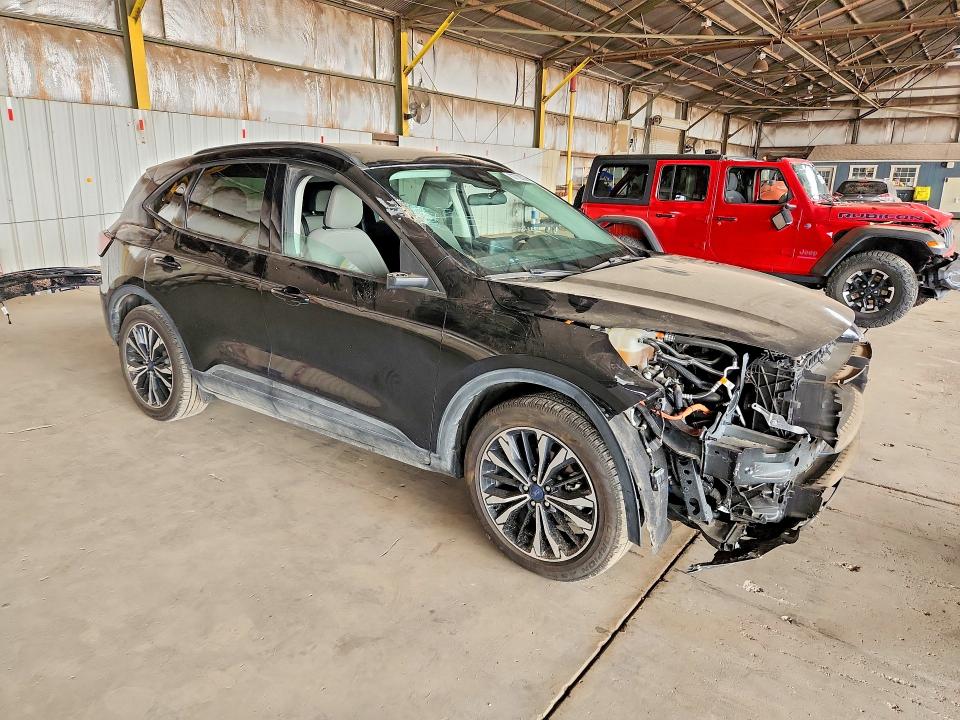 Photo 4 from auction – 2021 FORD ESCAPE with VIN 1FMCU0BZ8MUB31698
