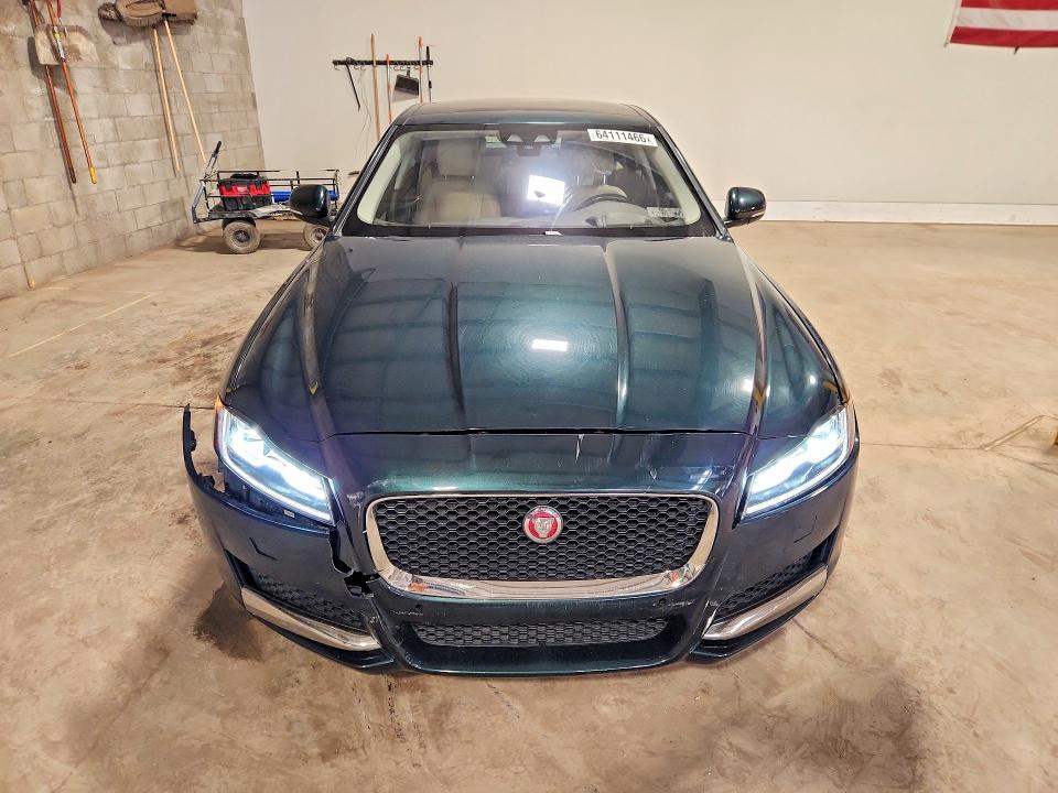 Photo 5 from auction – 2016 JAGUAR XF with VIN SAJBK4BV0GCY05803
