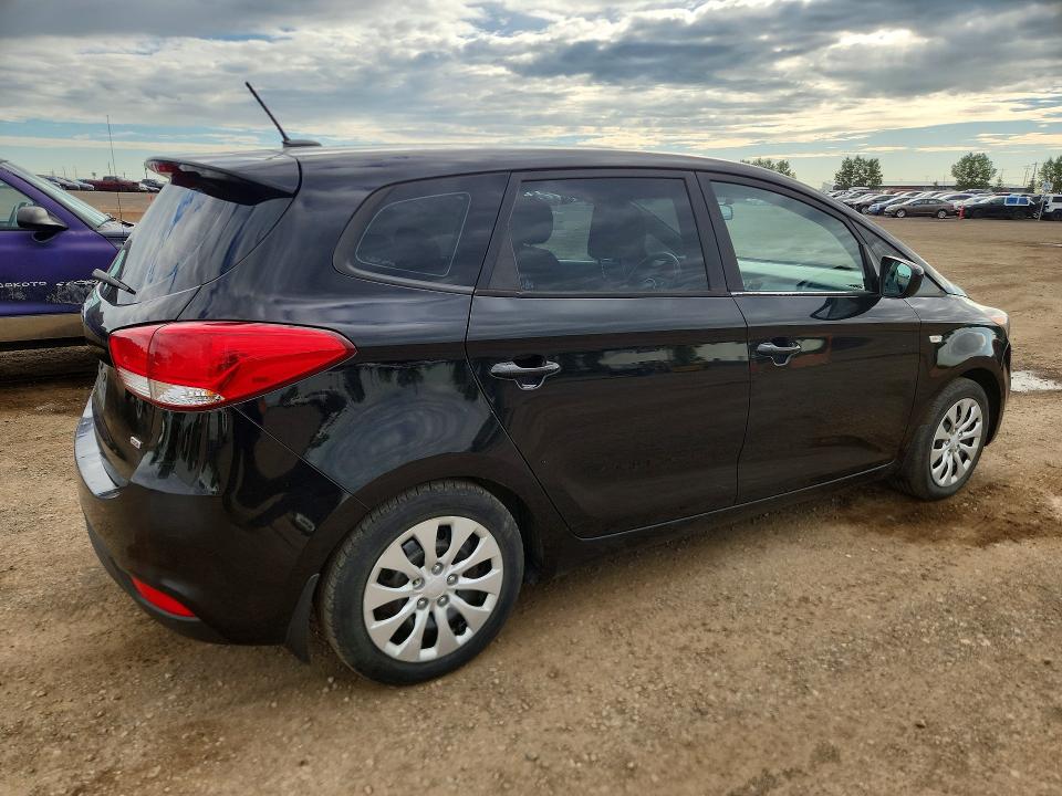 Photo 3 from auction – 2015 KIA RONDO with VIN KNAHT8A39F7077867