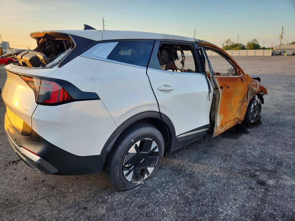 Photo 3 from auction – 2026 KIA SPORTAGE with VIN KNDPU3DG2T7315650