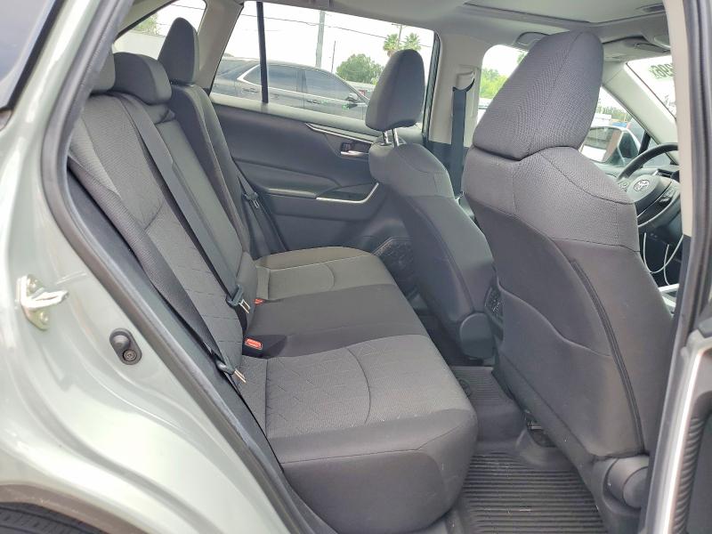 Photo 11 from auction – 2020 TOYOTA RAV4 with VIN 2T3P1RFV1LC119132