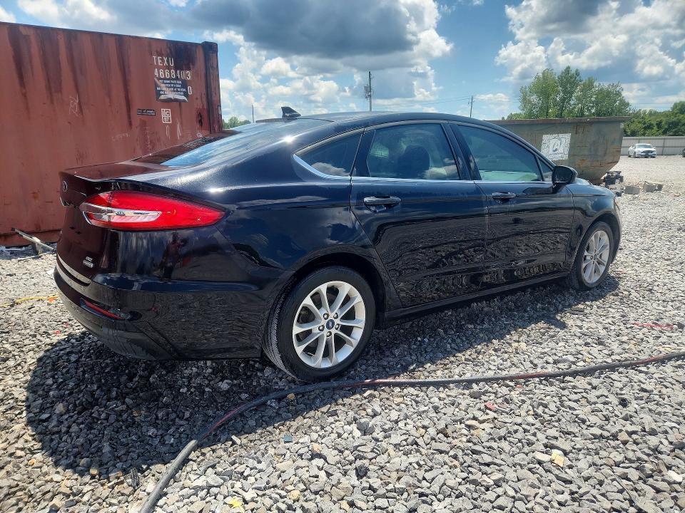 Photo 3 from auction – 2020 FORD FUSION with VIN 3FA6P0LU9LR102752