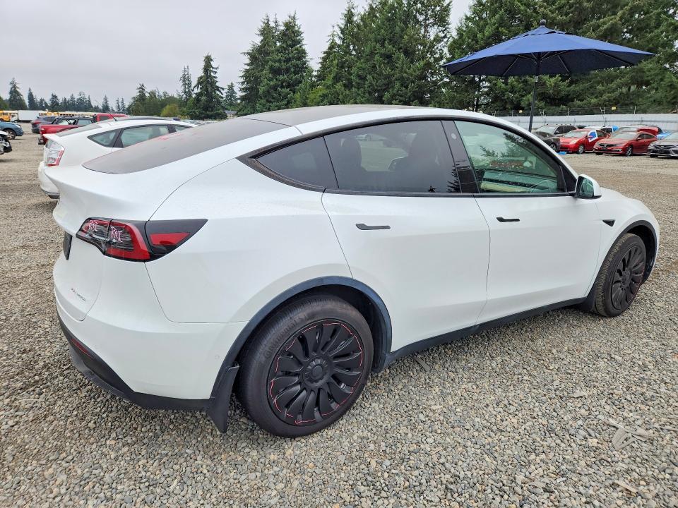 Photo 3 from auction – 2022 TESLA MODEL Y with VIN 7SAYGDEE5NF407236