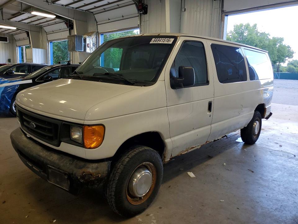 FORD ECONOLINE 2005 مع رقم تعريف المركبة 1FBNE31L65HB18648 - صورة من المزاد