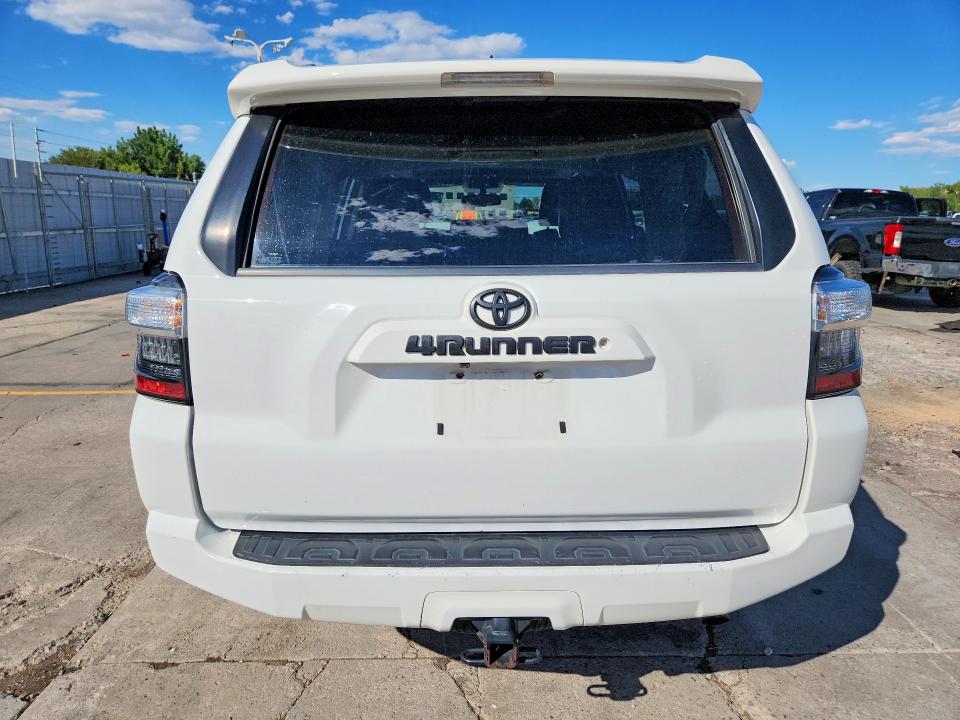 Photo 6 from auction – 2015 TOYOTA 4RUNNER with VIN JTEBU5JR6F5223769