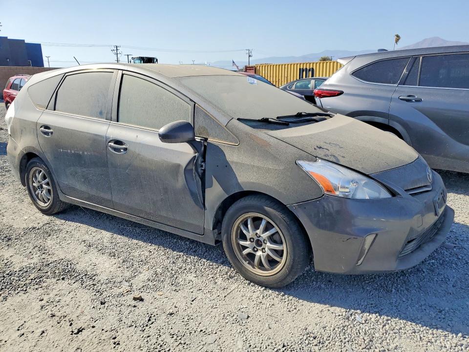 Photo 4 from auction – 2014 TOYOTA PRIUS V with VIN JTDZN3EU2E3335157