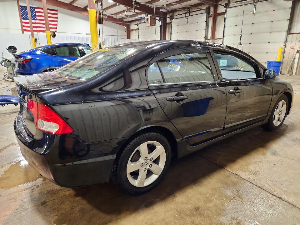 Photo 3 from auction – 2011 HONDA CIVIC with VIN 2HGFA1F67BH544309
