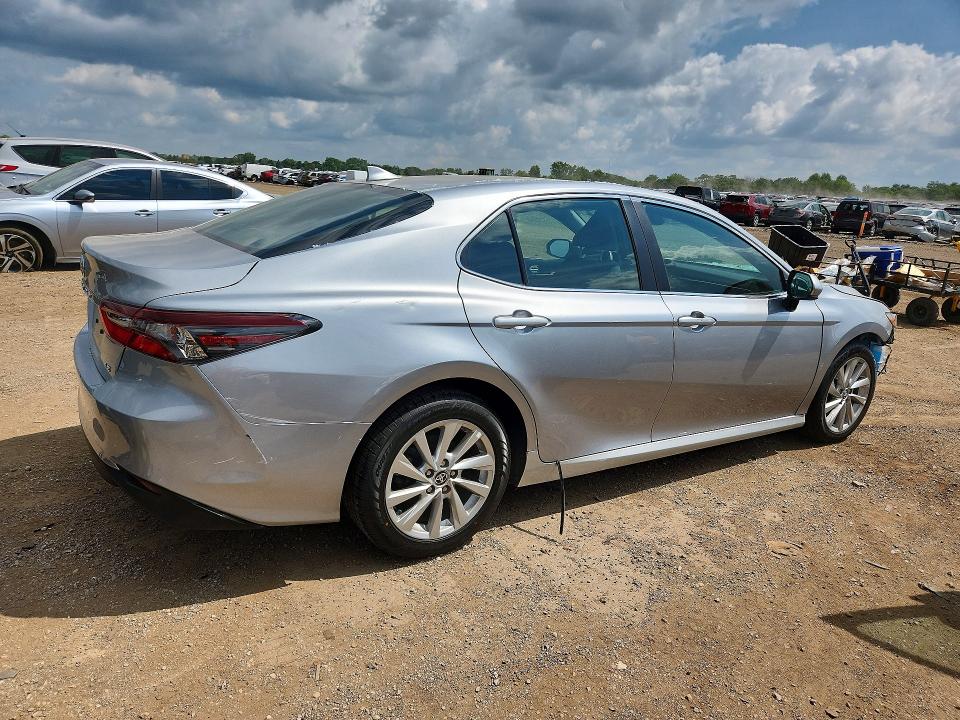 Photo 3 from auction – 2024 TOYOTA CAMRY with VIN 4T1C11AK2RU841903
