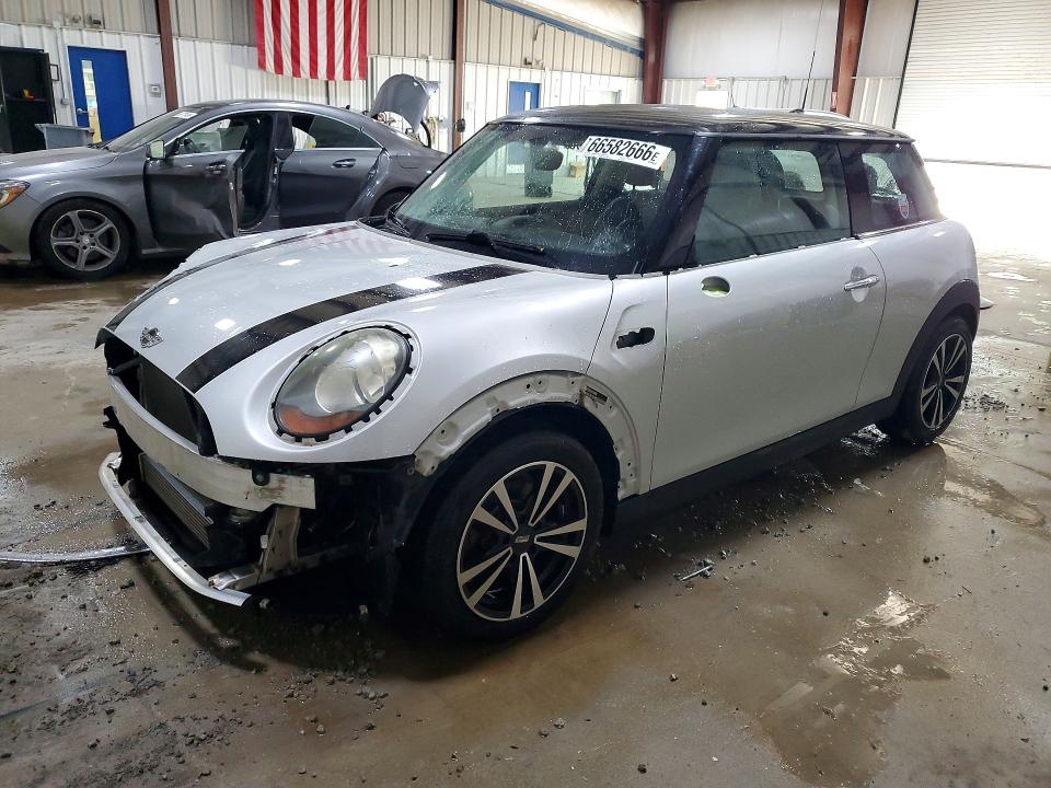 MINI COOPER 2014 with VIN WMWXM5C55ET972932 - Photo from auction