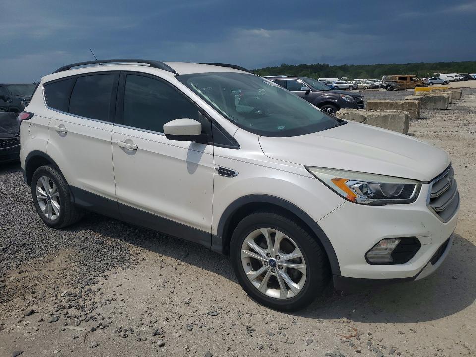 Photo 4 from auction – 2018 FORD ESCAPE with VIN 1FMCU0HD3JUC27729