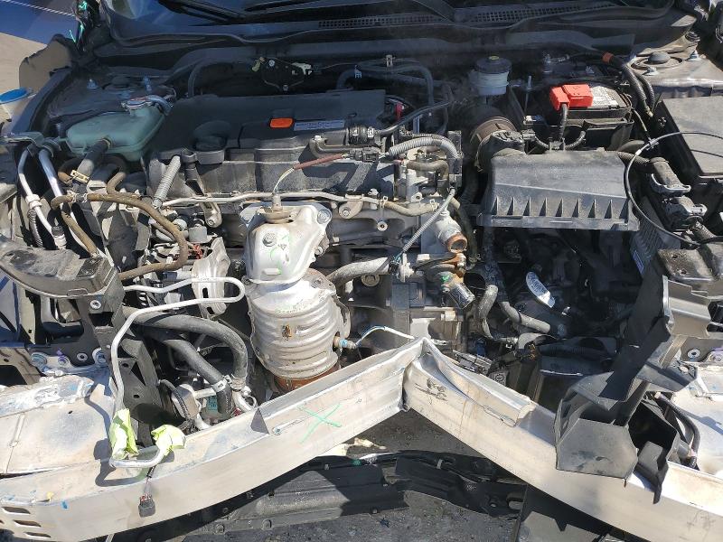 Photo 11 from auction – 2018 HONDA CIVIC with VIN 19XFC2F52JE001997