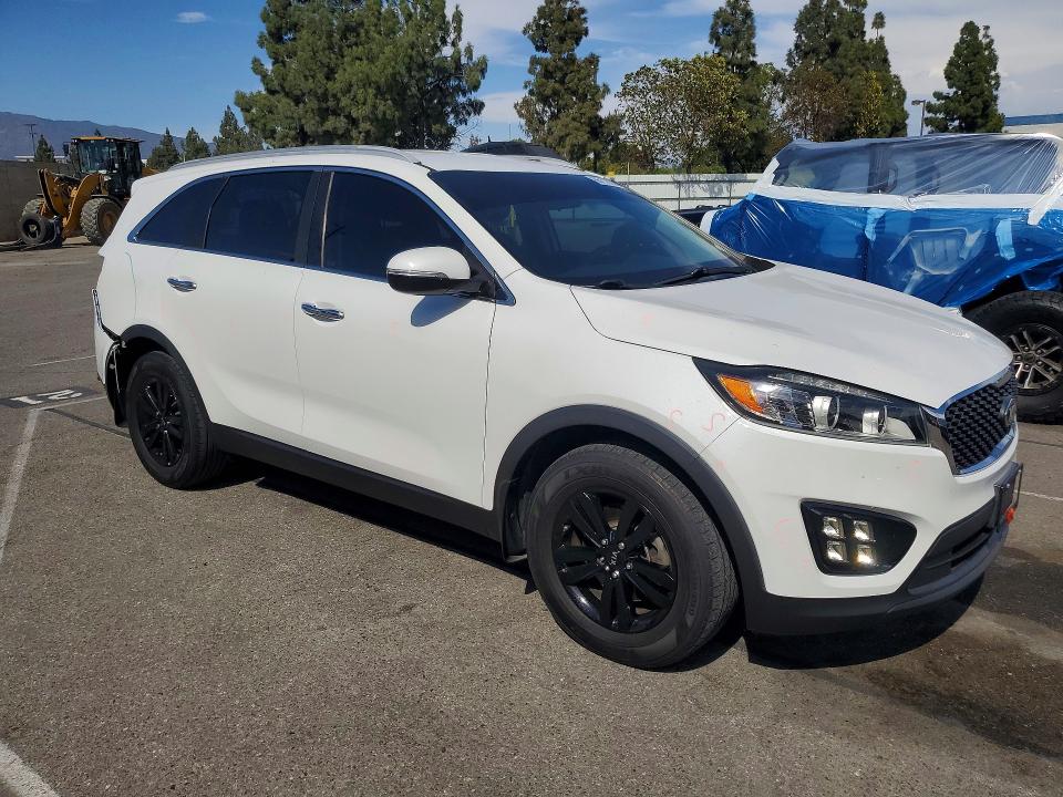 Photo 4 from auction – 2016 KIA SORENTO with VIN 5XYPG4A3XGG173006