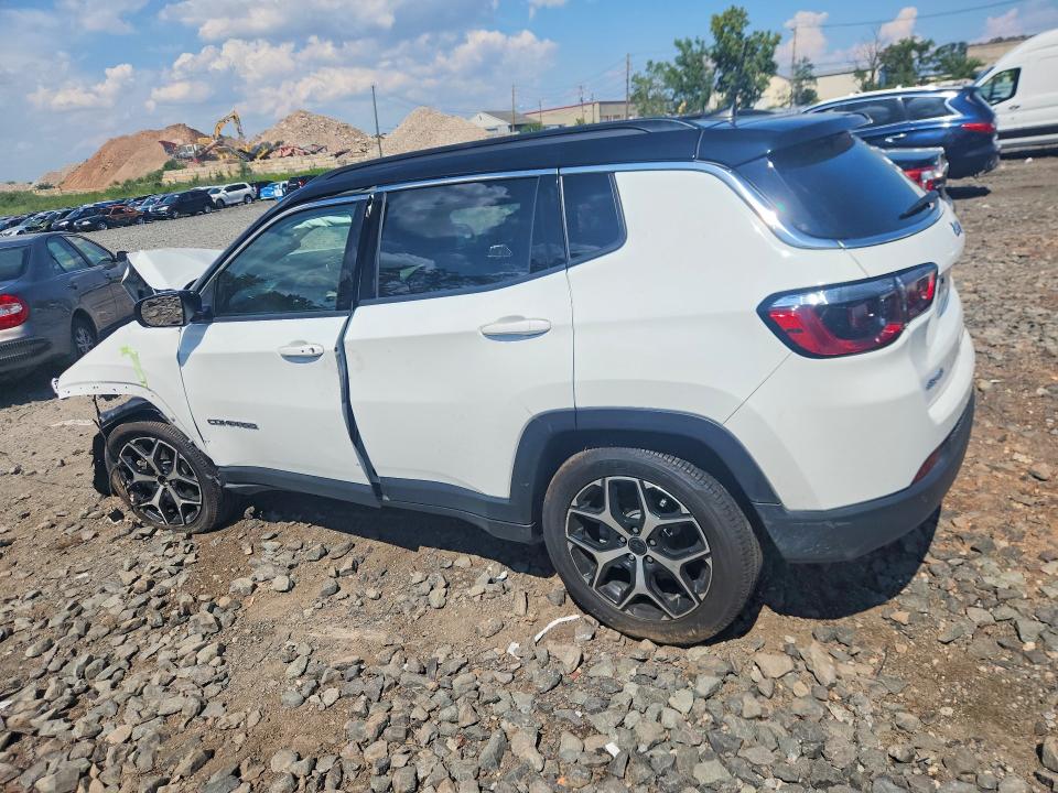 Фото 2 с аукциона – 2026 JEEP COMPASS с VIN 3C4NJDCN5TT173666
