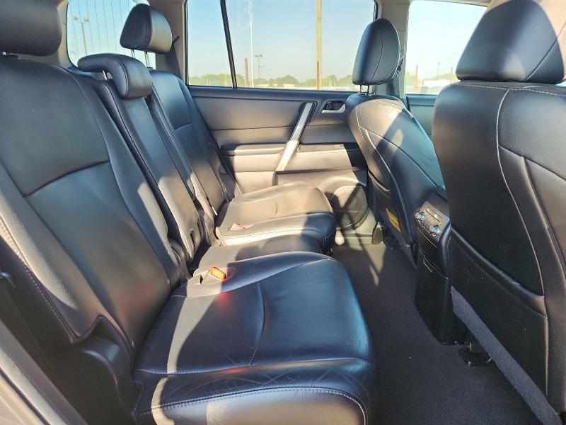 Photo 10 from auction – 2012 TOYOTA HIGHLANDER with VIN 5TDBK3EH6CS152143
