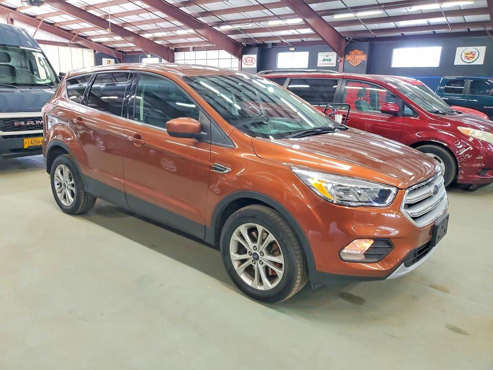 Photo 4 from auction – 2017 FORD ESCAPE with VIN 1FMCU9GD1HUA86966