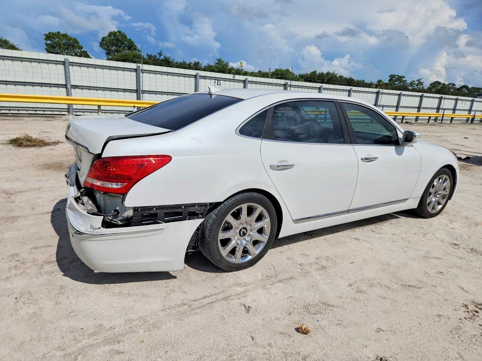 Photo 3 from auction – 2013 HYUNDAI EQUUS with VIN KMHGH4JH4DU067911