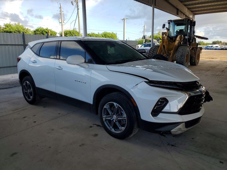 Photo 4 from auction – 2025 CHEVROLET BLAZER with VIN 3GNKBCR44SS270720