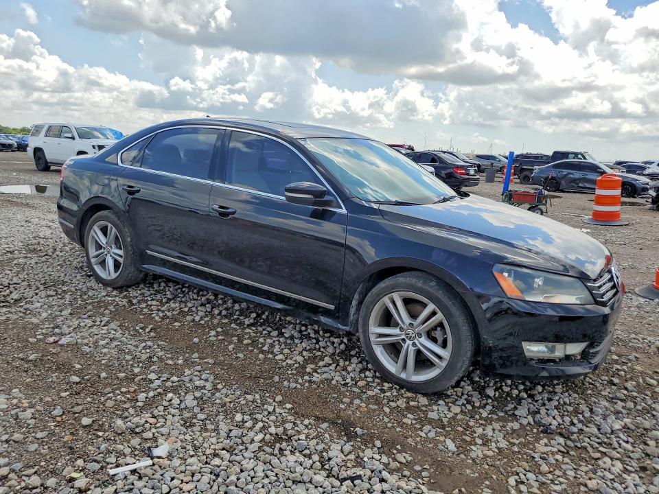 Photo 4 from auction – 2013 VOLKSWAGEN PASSAT with VIN 1VWBN7A33DC111610