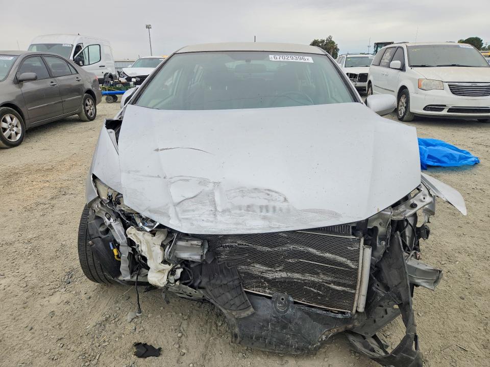 Photo 5 from auction – 2013 HONDA INSIGHT with VIN JHMZE2H72DS004100