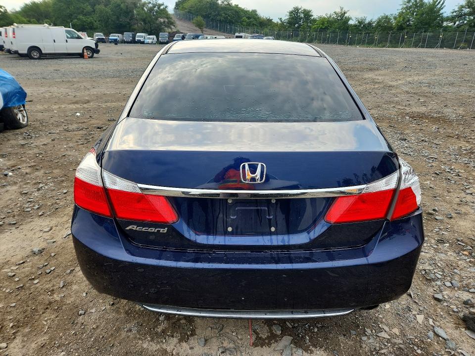 Photo 6 from auction – 2015 HONDA ACCORD with VIN 1HGCR2F32FA232362