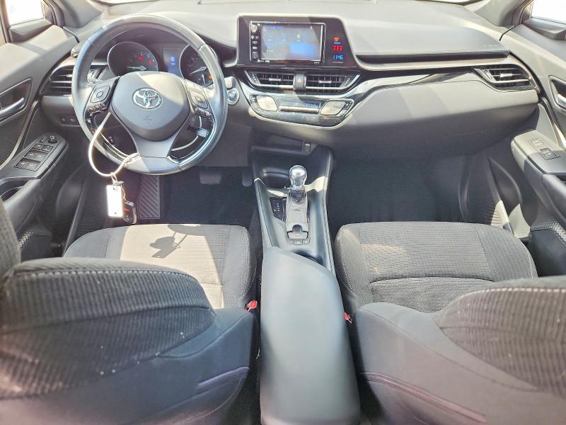 Photo 8 from auction – 2018 TOYOTA C-HR with VIN NMTKHMBX2JR047837