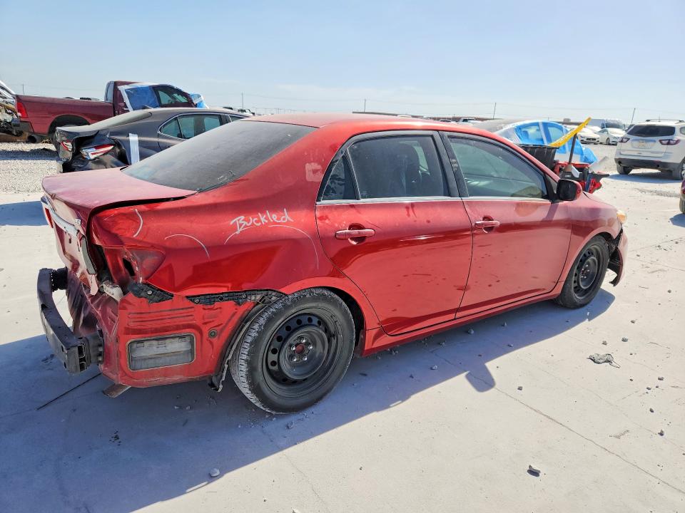 Снимка 3 от търг – 2013 TOYOTA COROLLA с VIN 5YFBU4EE8DP111481