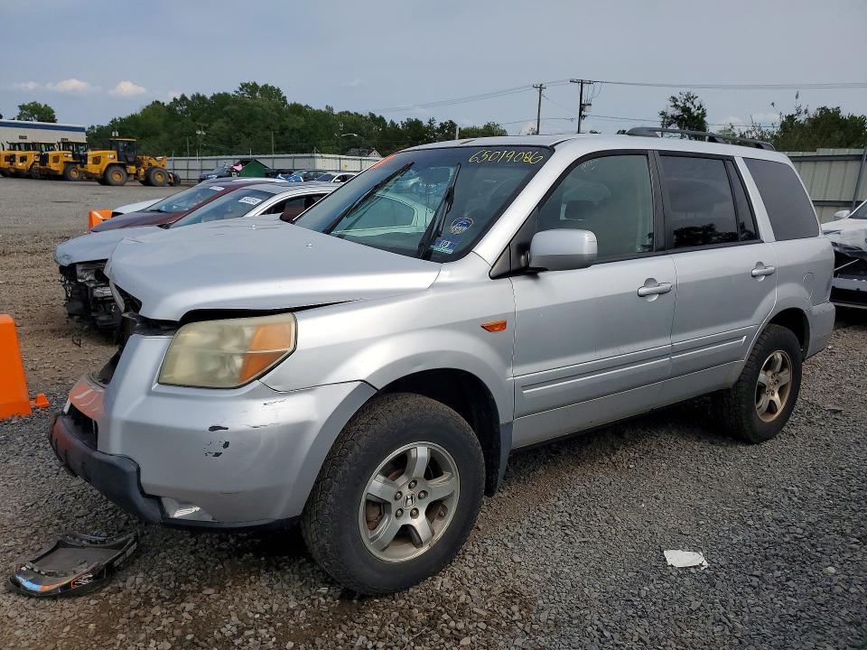 HONDA PILOT 2006 with VIN 5FNYF18556B015076 - Photo from auction