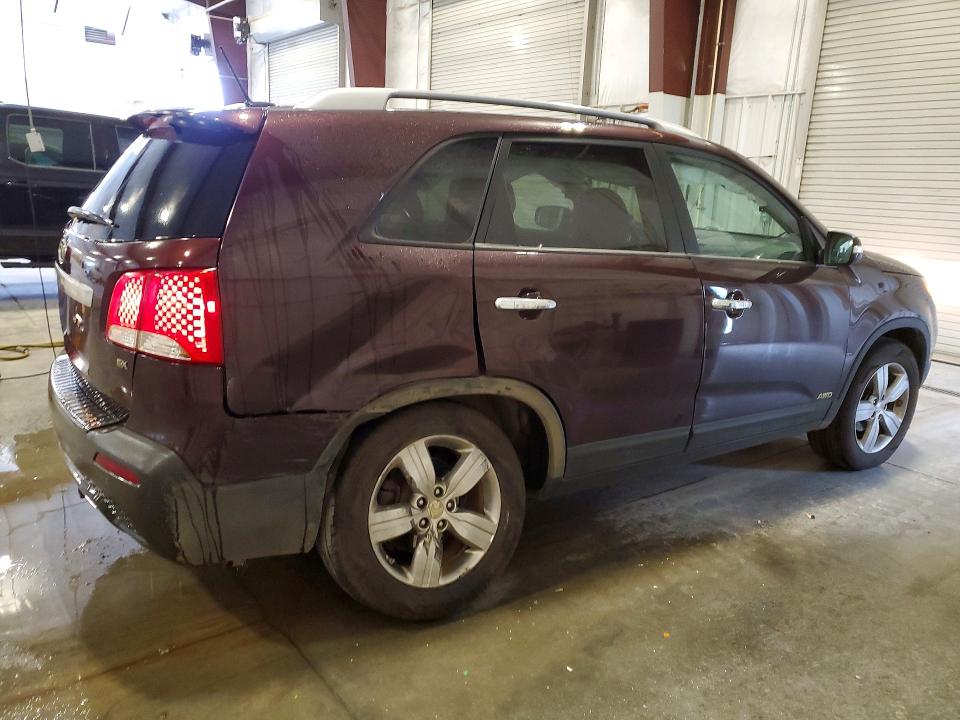 Photo 3 from auction – 2012 KIA SORENTO with VIN 5XYKUCA60CG254176