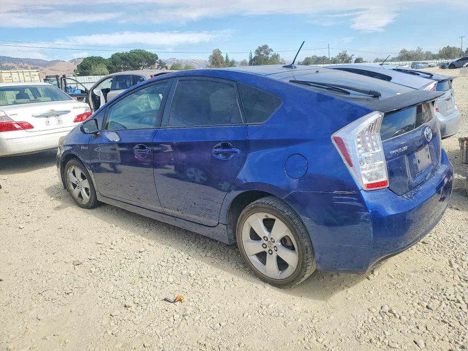 Photo 2 from auction – 2010 TOYOTA PRIUS with VIN JTDKN3DU0A0103526