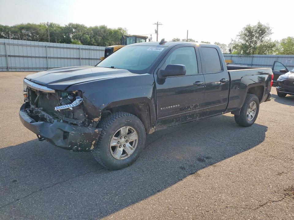 CHEVROLET SILVERADO 2018 with VIN 2GCVKREC3J1108433 - Photo from auction