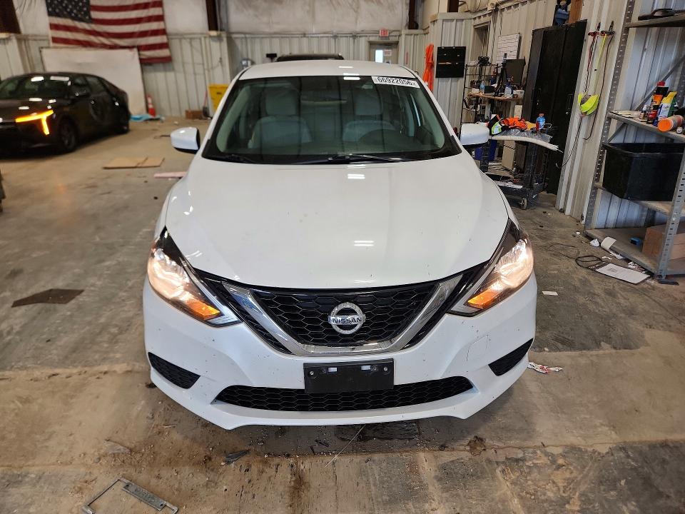 Zdjęcie 5 z aukcji – 2016 NISSAN SENTRA z VIN 3N1AB7AP4GL662148
