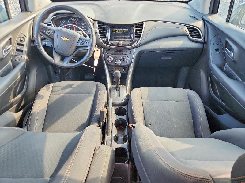 Photo 8 from auction – 2019 CHEVROLET TRAX with VIN 3GNCJKSB4KL205841