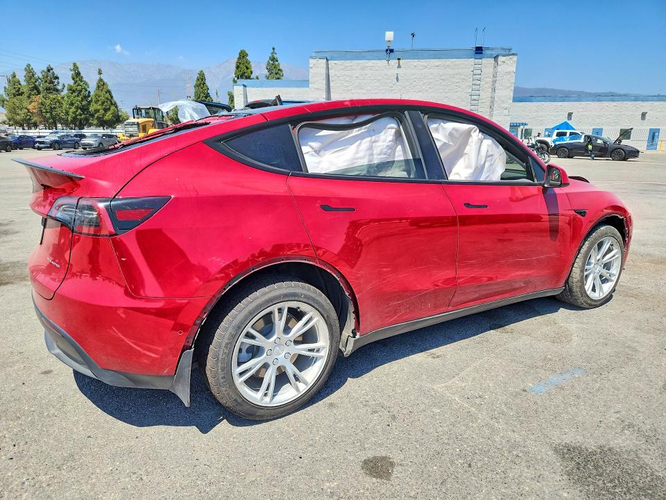 Фото 3 с аукциона – 2021 TESLA MODEL Y с VIN 5YJYGDEE7MF153637