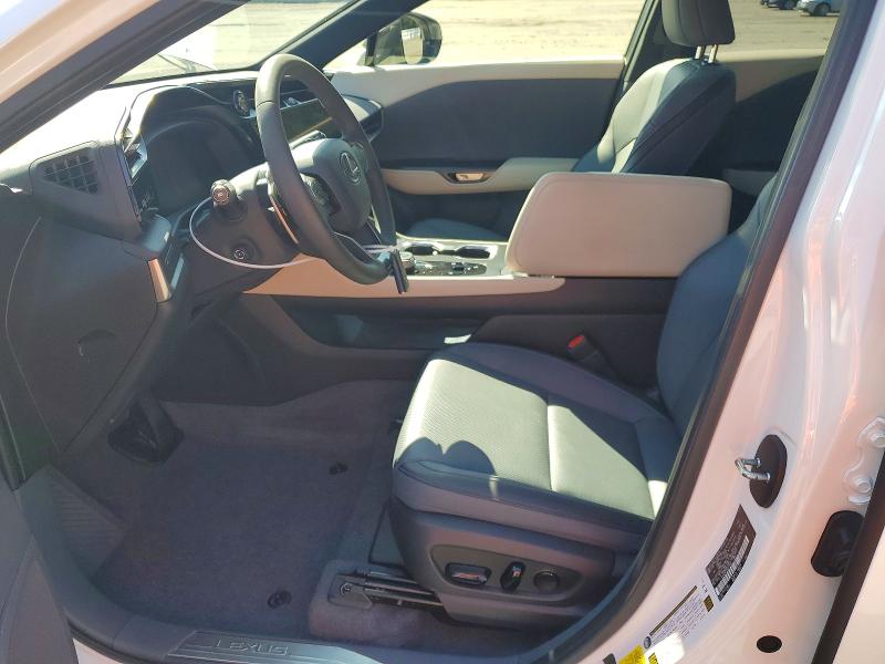 Photo 7 from auction – 2023 LEXUS RZ with VIN JTJAAAABXPA012729