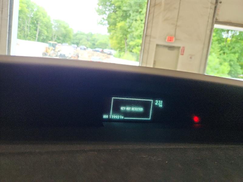 Photo 9 from auction – 2015 TOYOTA PRIUS with VIN JTDKN3DU8F0394672