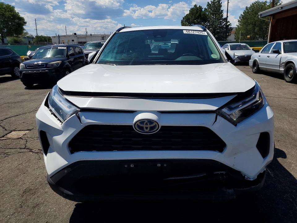 Photo 5 from auction – 2022 TOYOTA RAV4 with VIN 4T3RWRFV8NU068742