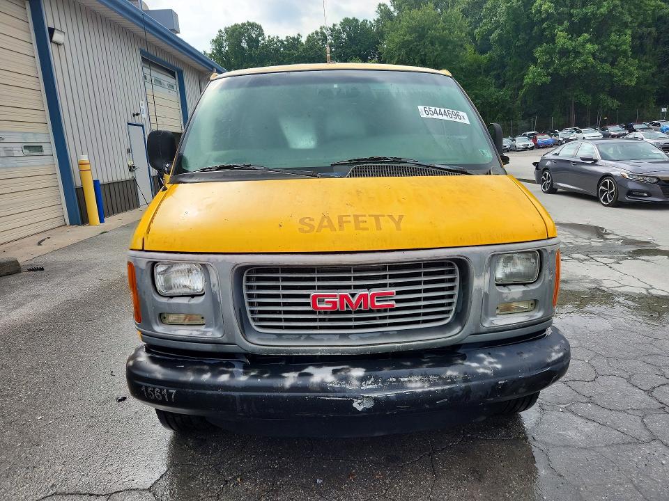 Photo 5 from auction – 2002 GMC SAVANA with VIN 1GTHG35R121239707