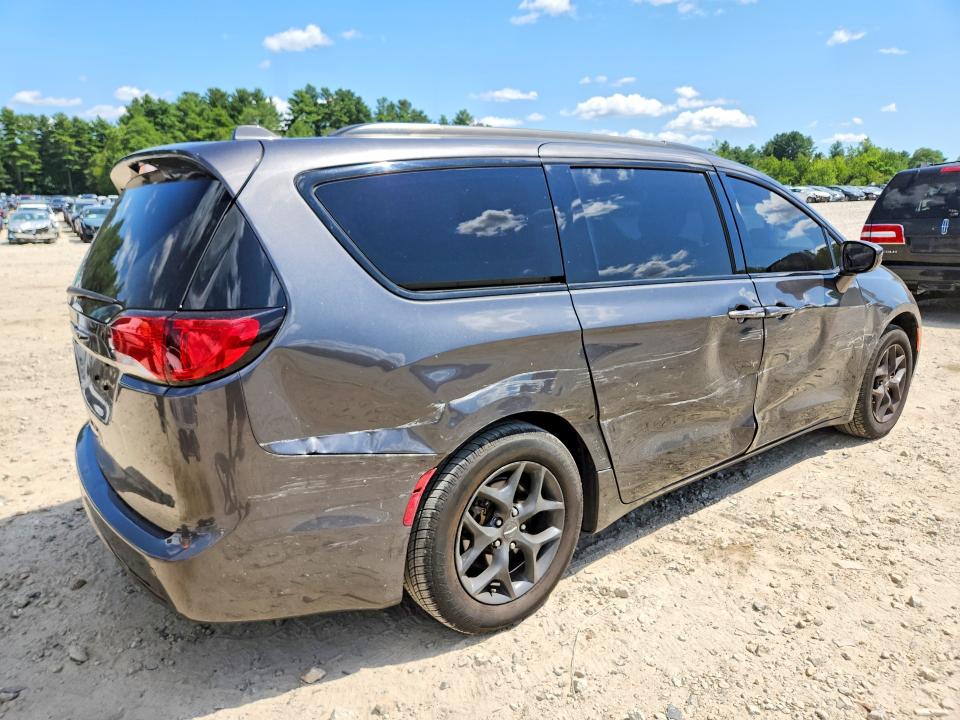 Photo 3 from auction – 2019 CHRYSLER PACIFICA with VIN 2C4RC1BG6KR549306