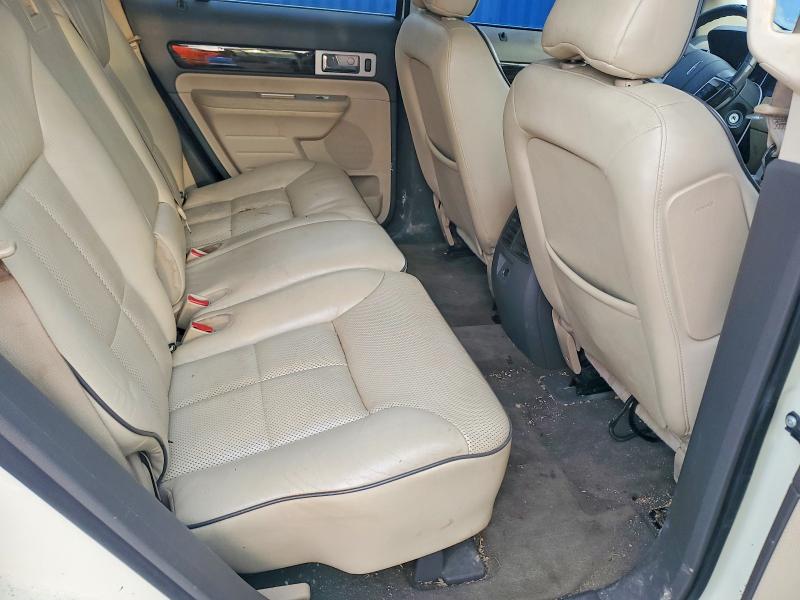 Photo 11 from auction – 2008 LINCOLN MKX with VIN 2LMDU88C38BJ07380